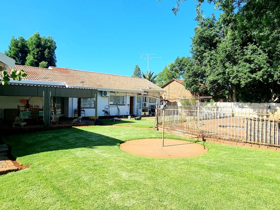 3 Bedroom Property for Sale in Riviera Northern Cape